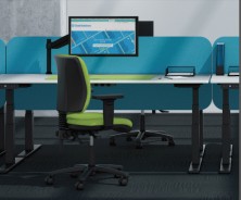 Shows Ascend Single Electric Desks With Zorb Screens